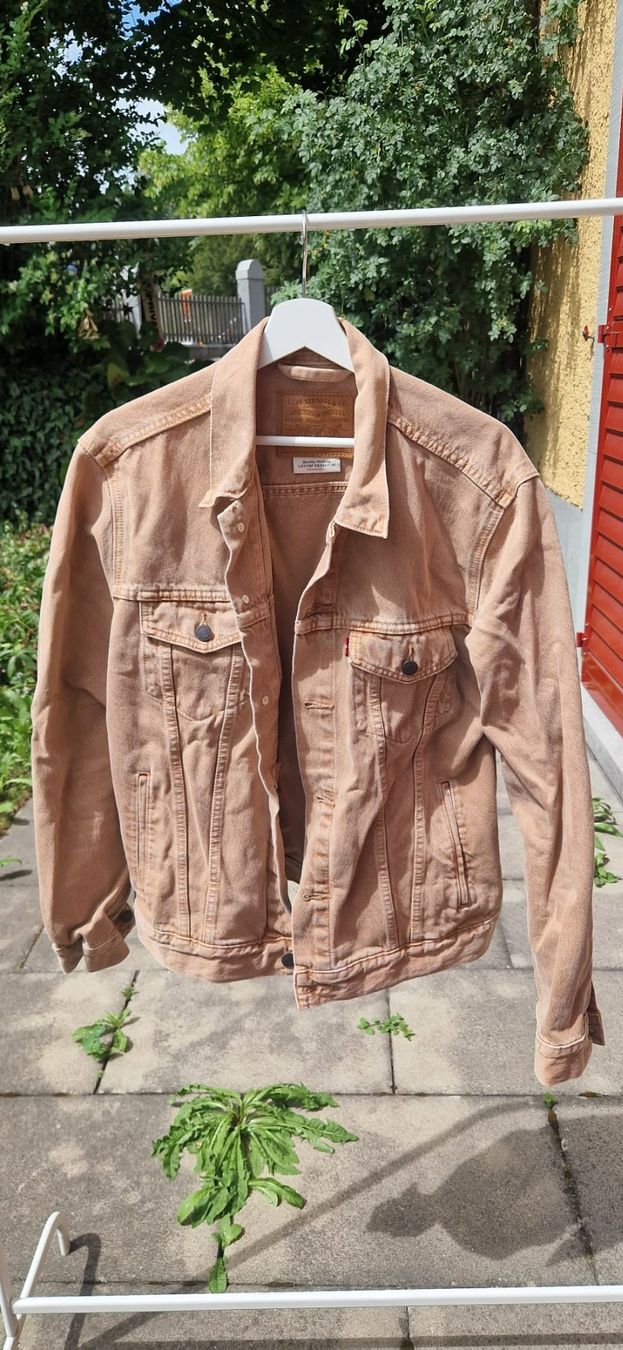 Giacche: Levi's Jeansjacke – Usato da Zürich venduto da Serz
