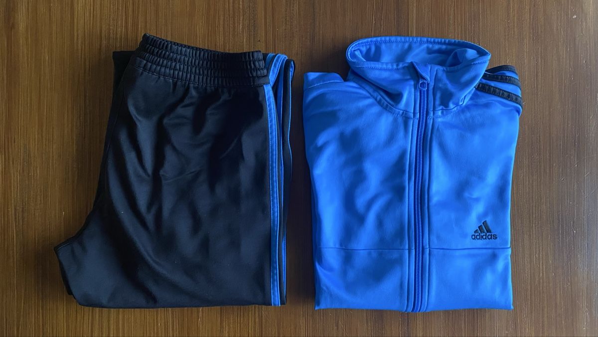 Adidas Lotti & Set di vestiti: Adidas Trainingsanzug - Grösse 152 – Usato da Urdorf venduto da Bets4 2