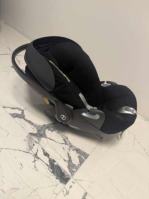Seggiolini per auto: Cybex Platinum Cloud Z i-Size kindersitz Babyschale – Usato da Oberrieden venduto da Chelios7