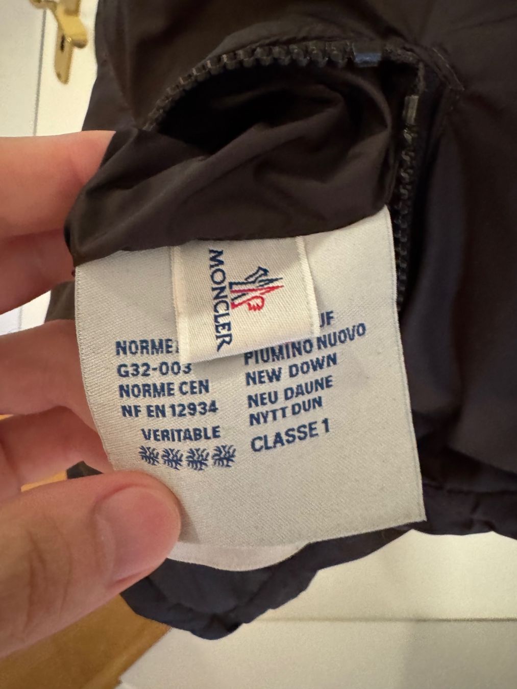 Moncler Gilets & Westen: MONCLER Reversible Down Vest (Size M) – Neu (gemäss Beschreibung) aus St.Gallen von ArchivTheShop 4