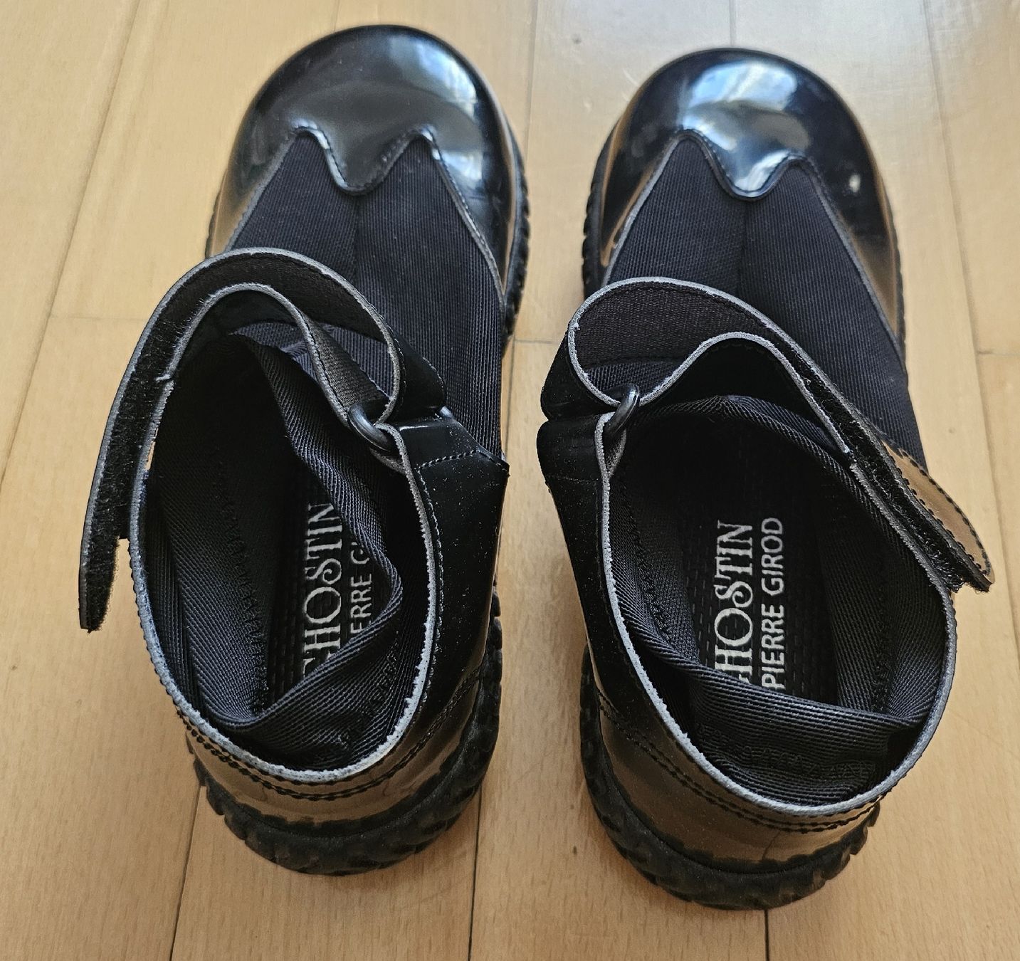 Scarpe da donna: Schwarze Ghostin Pierre Girod Lack Schuhe, Grösse 33 – Usato da Basel venduto da Sinibini86 1