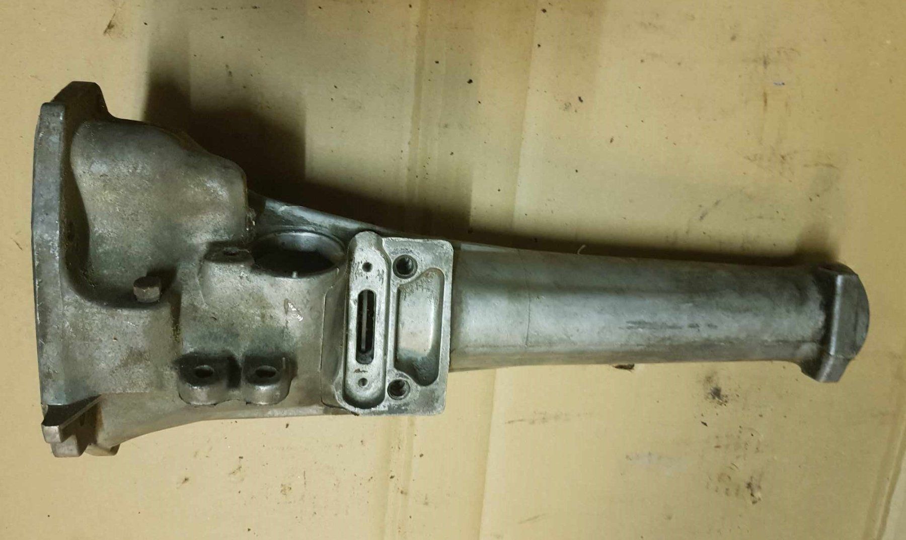 Mopar Tutti pezzi di ricambio auto: Mopar Automatikgetriebe Verlängerung – Usato da Niedergösgen venduto da usc_8qc6 1
