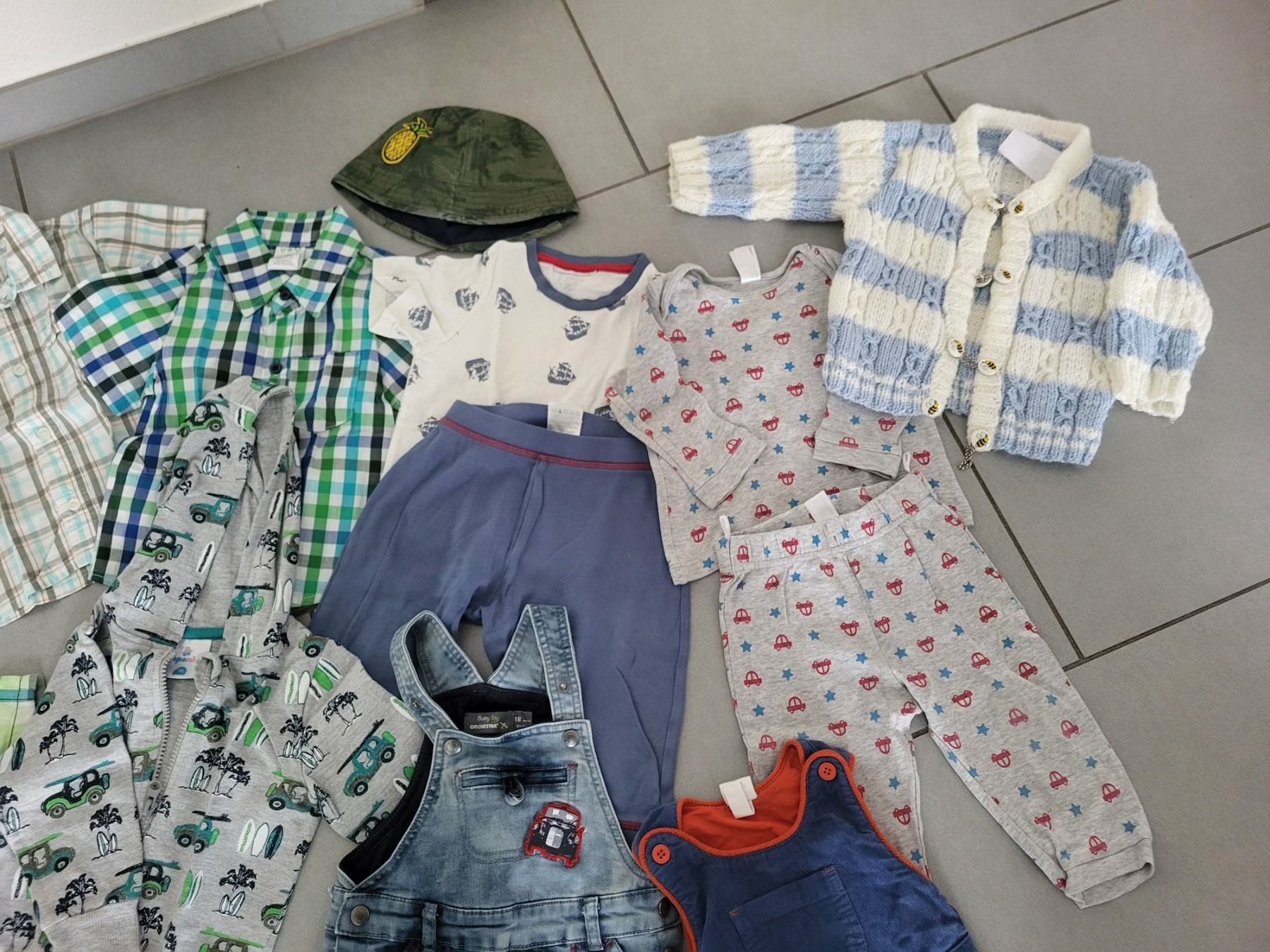 C&A Lotti & Set di vestiti: Kleiderpaket gr. 80 86 Top Zustand – Usato da Boswil venduto da i12i 6
