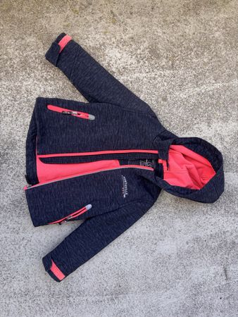 Kinder Softshelljacke Gr. 92 winddicht, wasserresistent 55