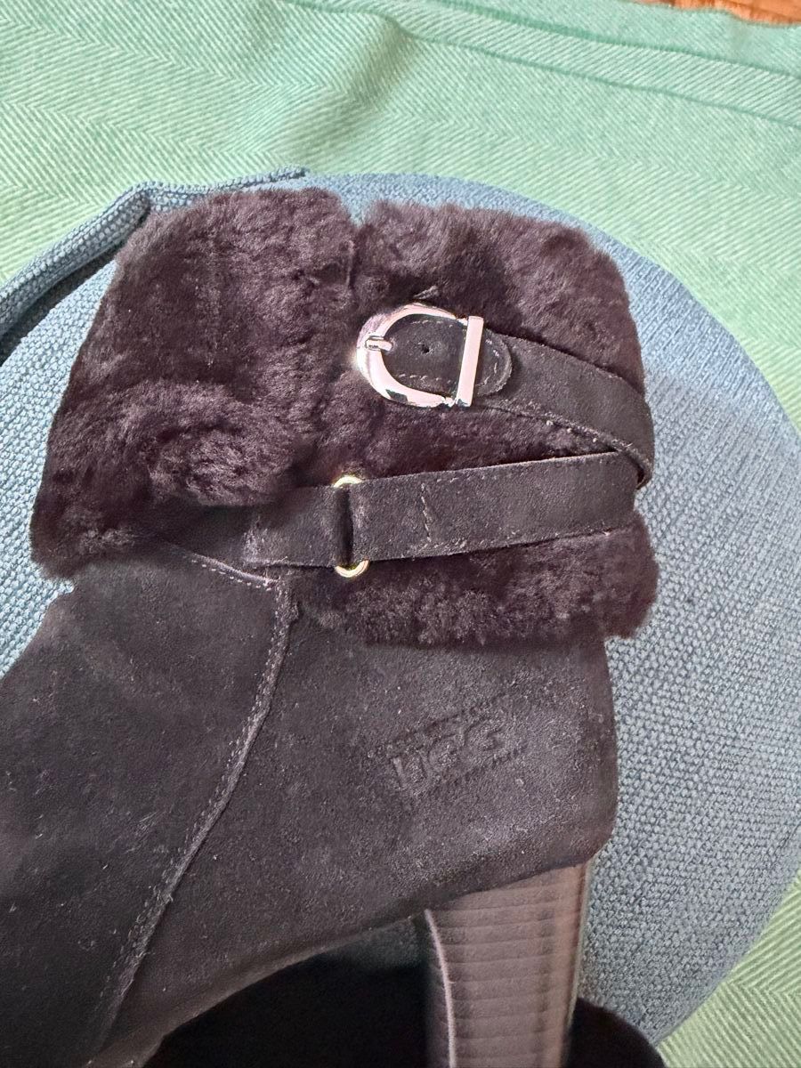 Ugg Scarpe da donna: Stiefeletten UGG Lammfell – Usato da Küsnacht ZH venduto da sabinamari 3