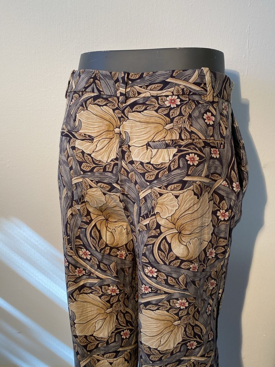 H&M Pantaloni: H&M Morris & Co. Hose, Gr. 40, Blumenmuster – Usato da St.Gallen venduto da Schischi86