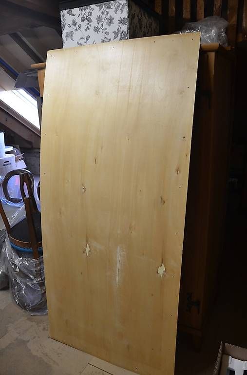 Piatti di portata: Dünne Holzplatte. Ca. 190cm x 90cm x 0.5cm – Usato da Binningen venduto da Douglas.Q