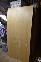 Dünne Holzplatte. Ca. 190 cm x 90 cm.