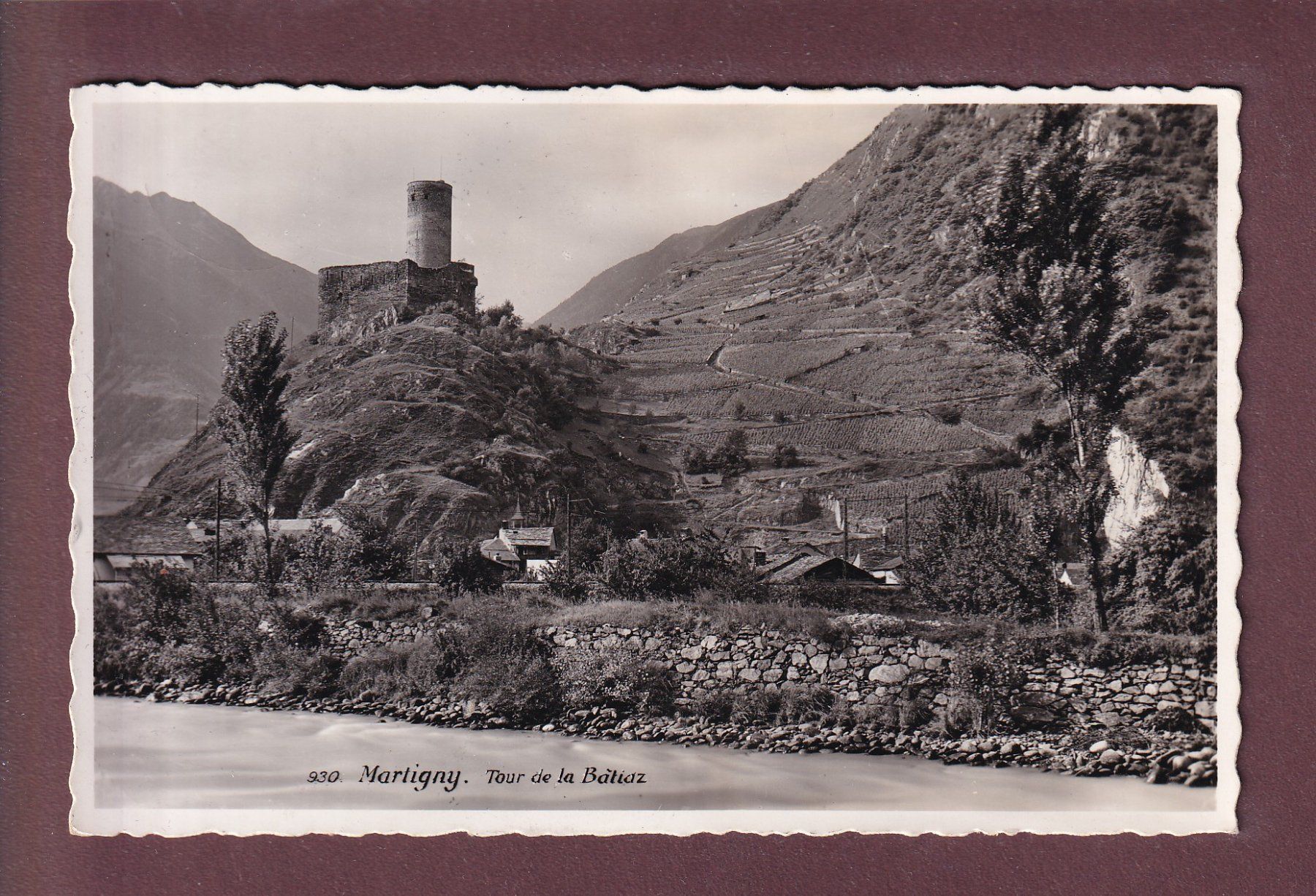 Ansichtskarten: MARTIGNY - Tour de la Bâtiaz - 1942 – Gebraucht aus Pully von nicecards