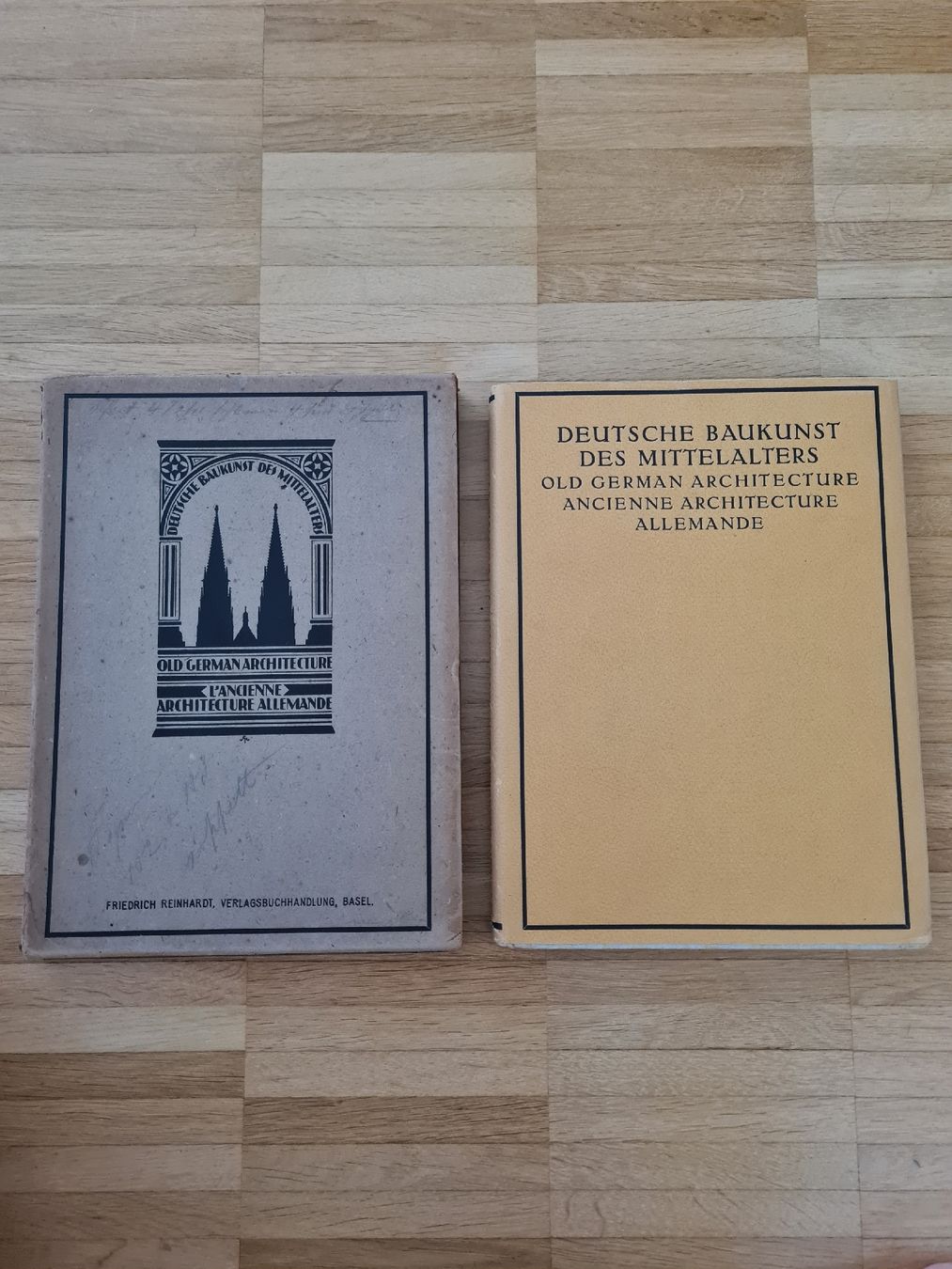 Libri: Architektur im Mittelalter  – Usato da Basel venduto da Piscosour01
