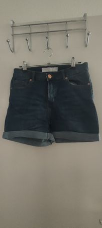Jeans-Shorts Damen dunkelblau Grösse 38 guter Zustand