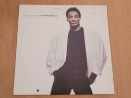 LP  Wayne Hernandez