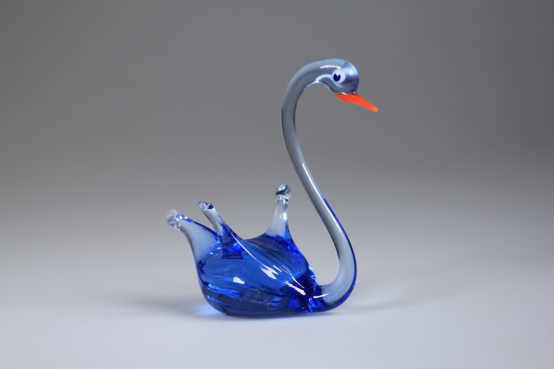 Murano Figurines: Murano Glas Schwan blau – D'occasion à Basel par IRMAundFRED 1