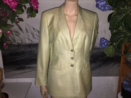 Veste / Jacke ESCADA    Taille / Grosse 40 .....