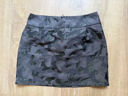 Mini-jupe imprimé camouflage irisé Naf Naf, t.36/S