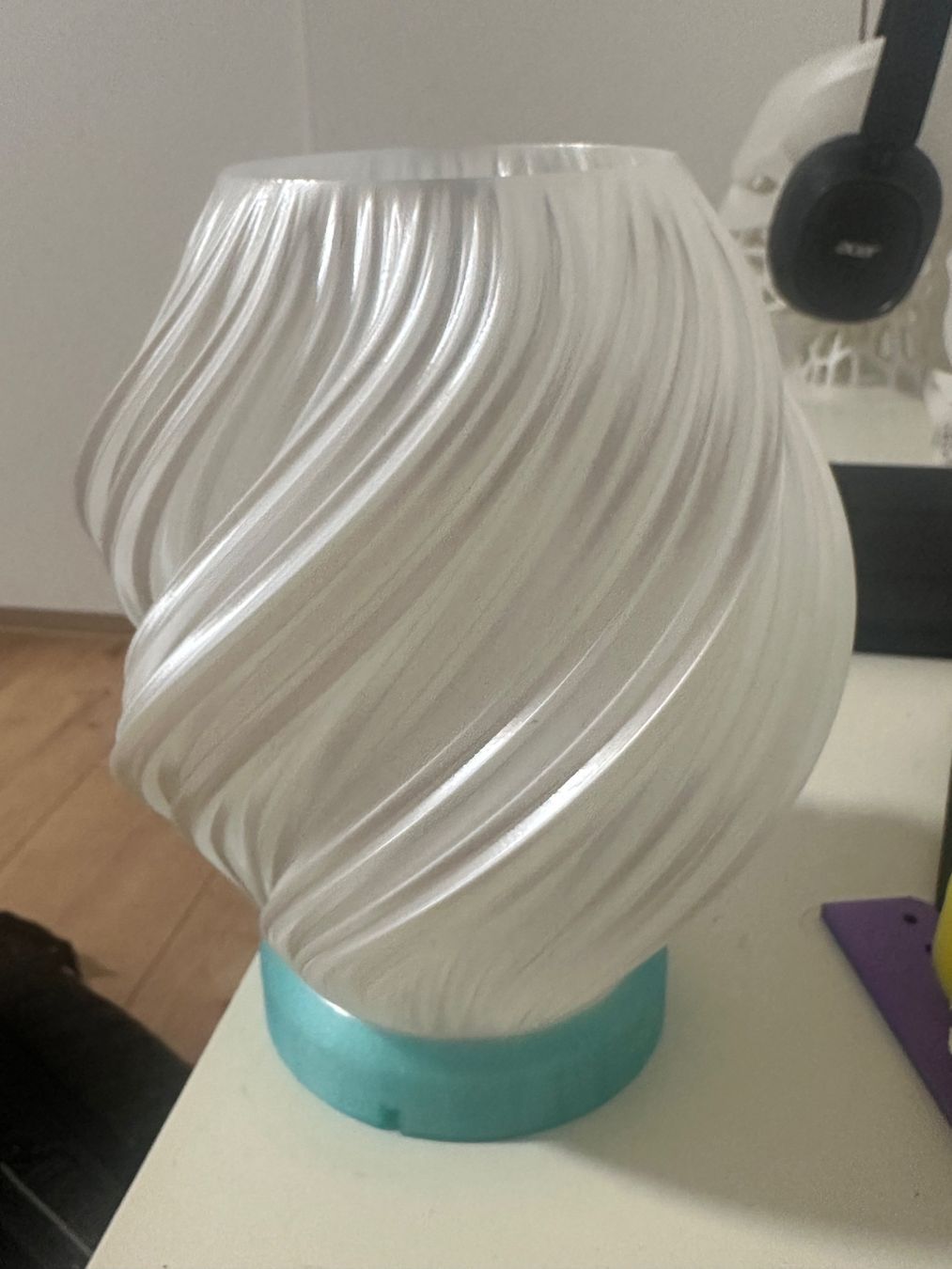 Lampes: Modern Ceiling Light White Spiral Design Acceptable – Neuf (Voir description) à Schüpfen par zyn_v7dt 1