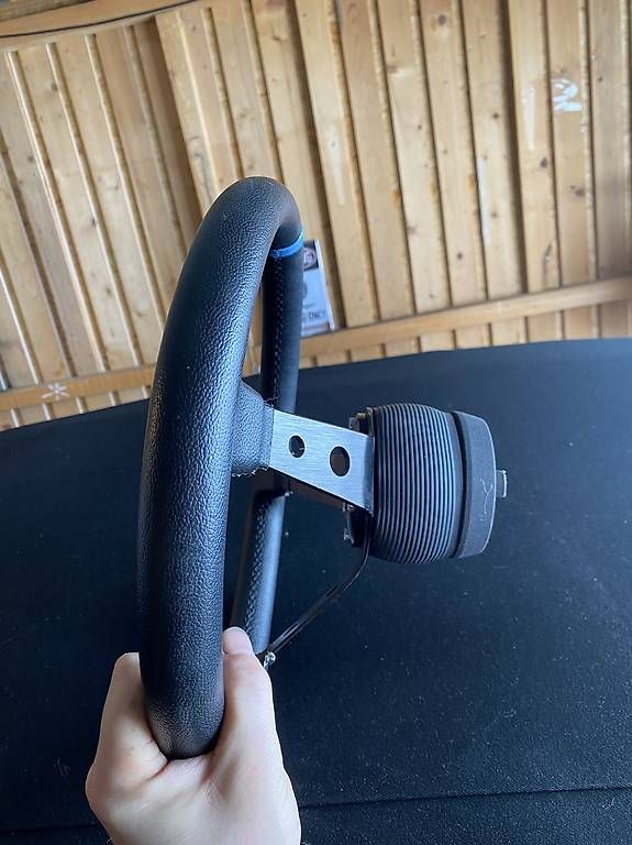 Volkswagen Tutti pezzi di ricambio auto: Vw Golf 1 Sportlenkrad – Usato da Gammen venduto da Freestyle88 1