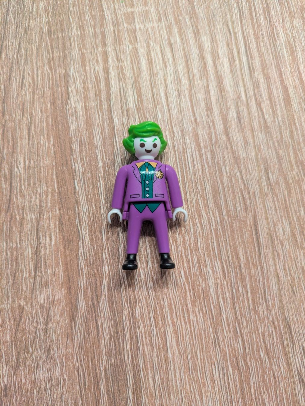 Playmobil Giocattoli: PLAYMOBIL DC COMICS JOKER FIGURE - ORIGINAL – Nuovo (secondo la descrizione) da Losone venduto da AlpineLayer