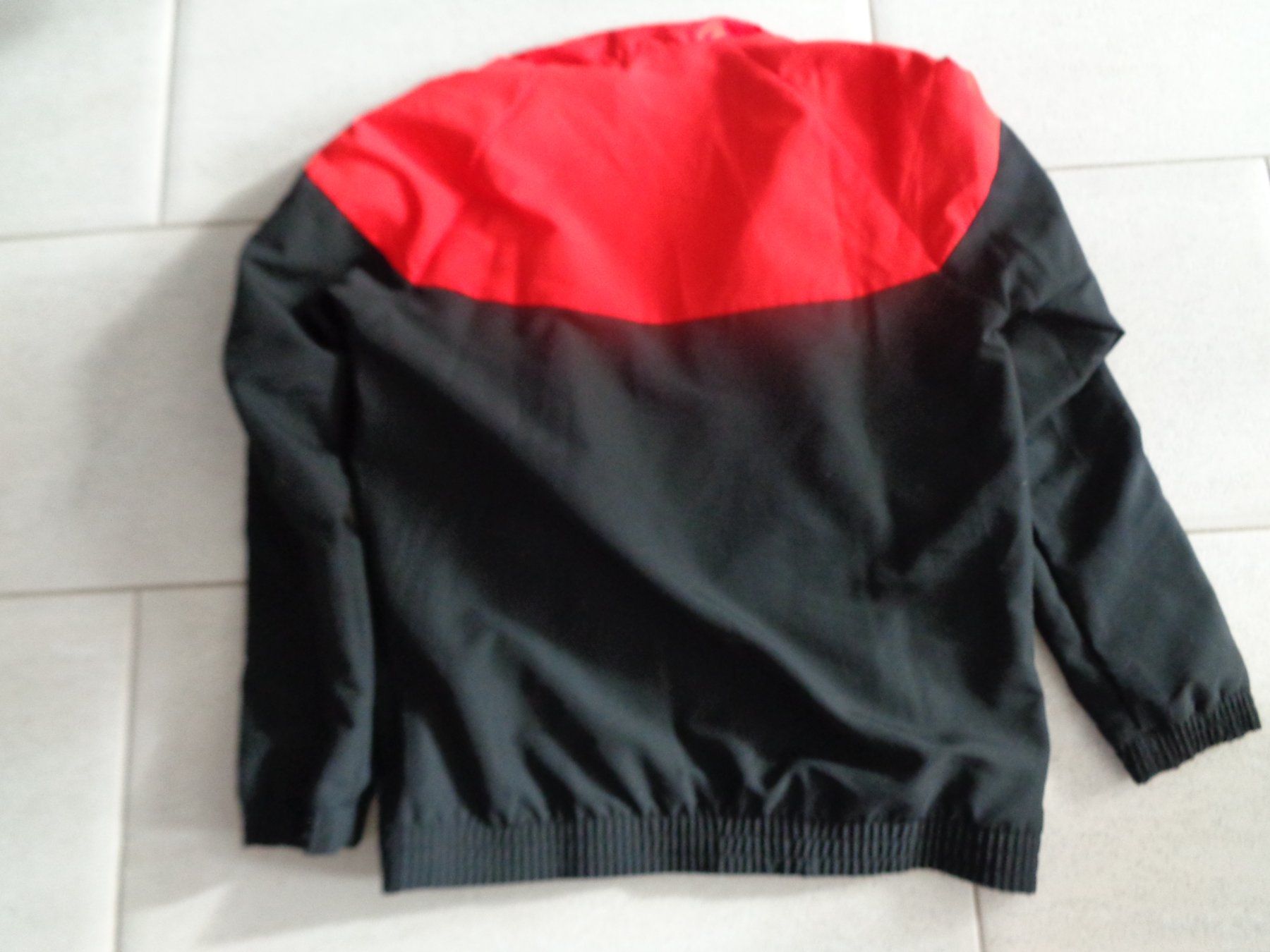 Adidas Jacken & Mäntel: ADIDAS JÄCKLI GR.164 NEU – Neu (gemäss Beschreibung) aus Rotkreuz von Samballi 4