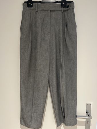 Hose Gr S grau mit Bundfalte