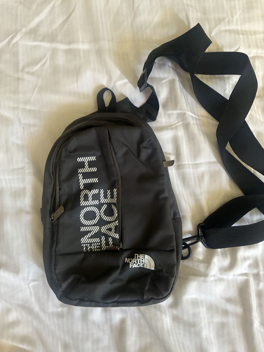 North Face Sacs à dos: The North Face sling bag – D'occasion à Zürich par Sergio.BR