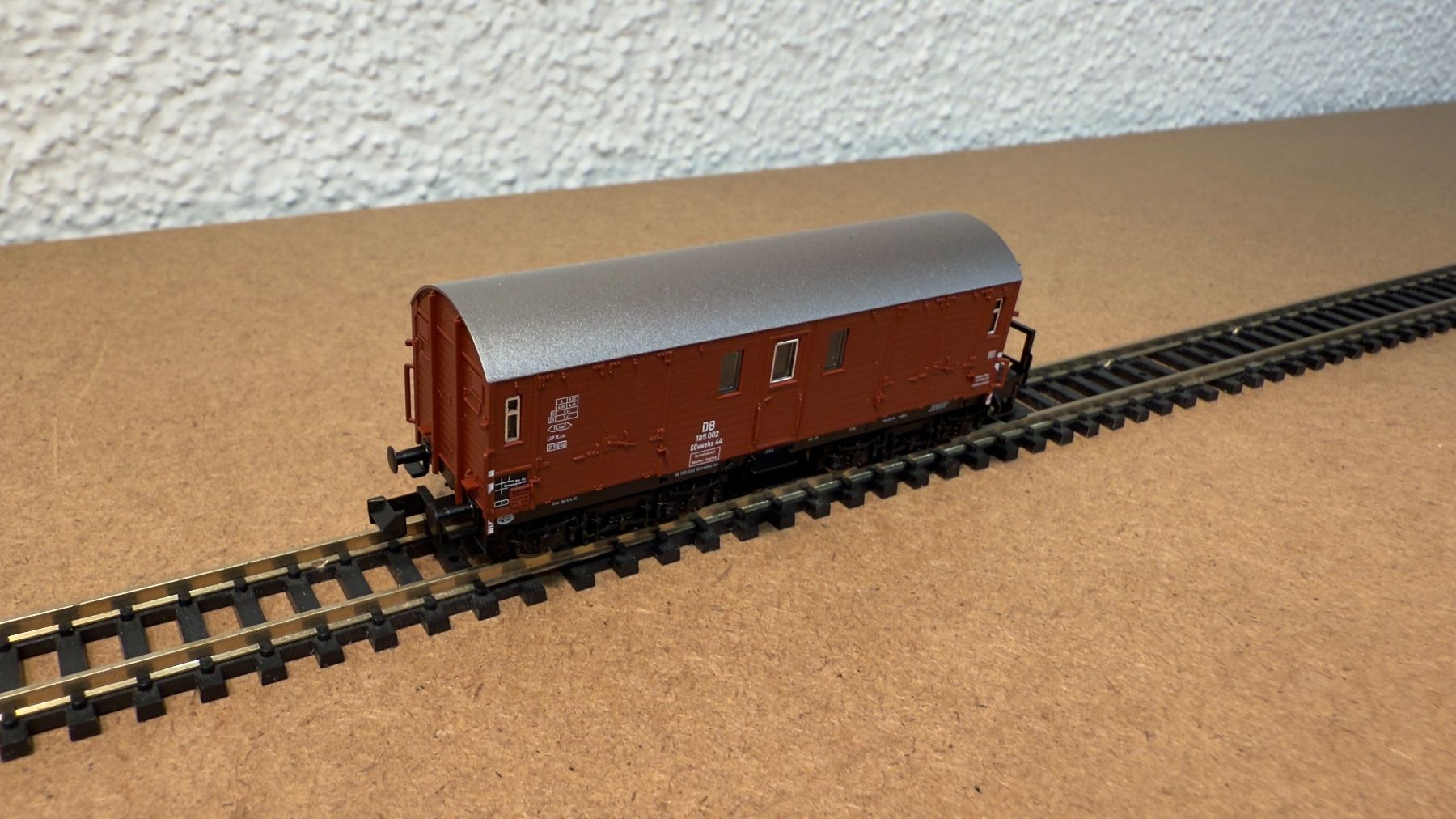 Fleischmann Modellini di ferrovie: Fleischmann DB Gepäckwagen Spur N – Usato da Schlieren venduto da rat_lq6b