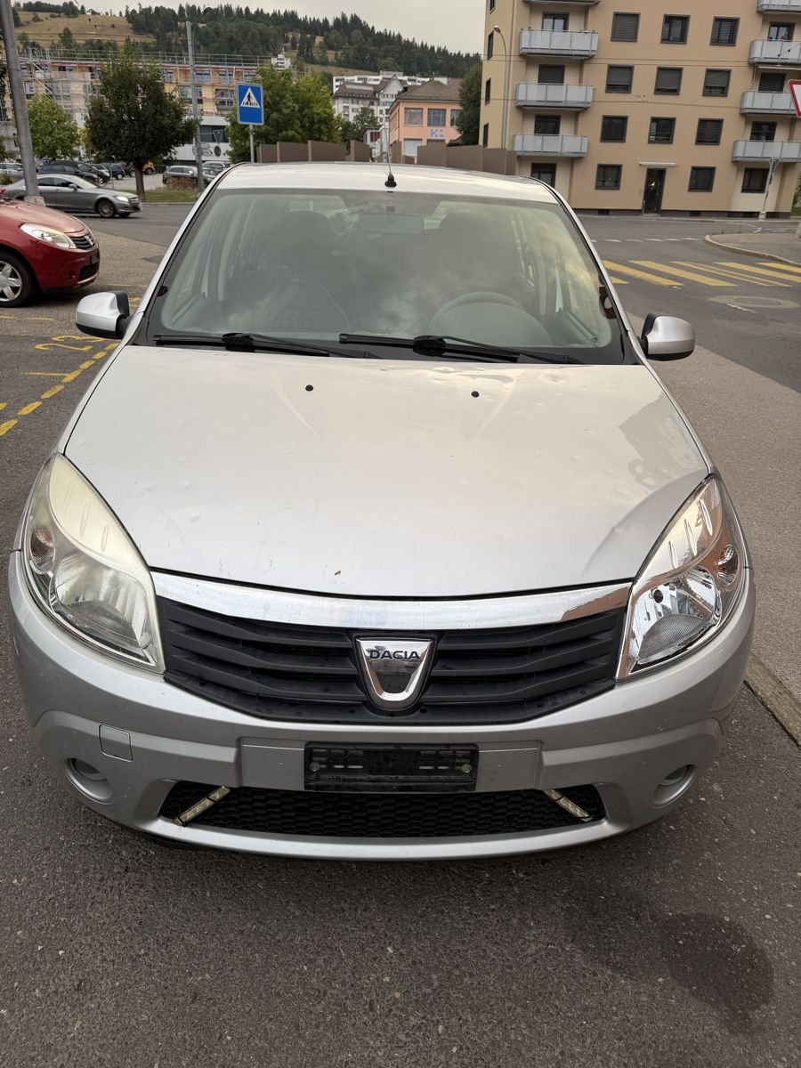 Dacia Autos: Dacia sandero – Défectueux à La Chaux-de-Fonds par Transportchezmax
