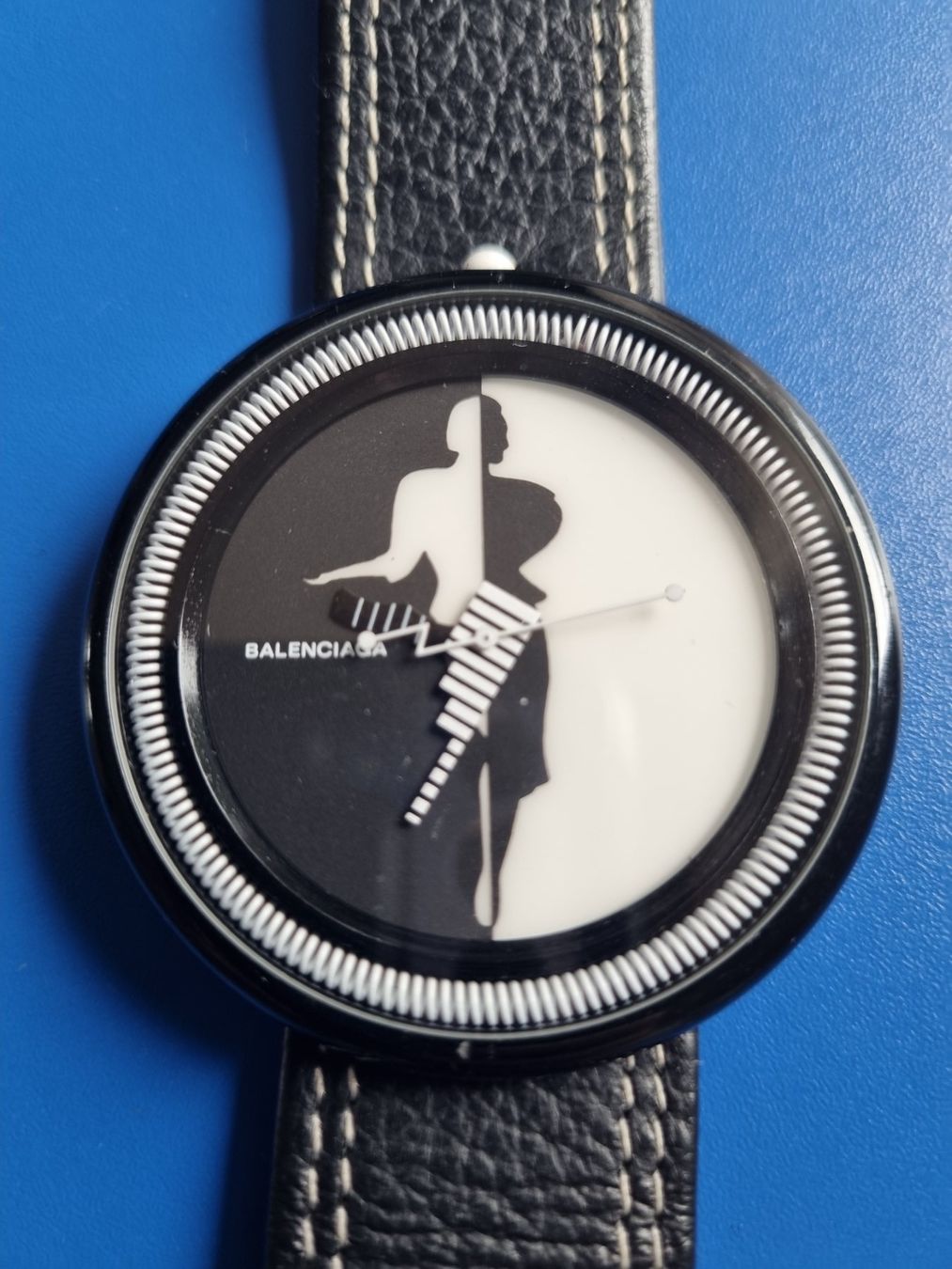 Balenciaga Uhren: Balenciaga Uhr Sammler – Gebraucht aus Schaffhausen von Leveron13 5