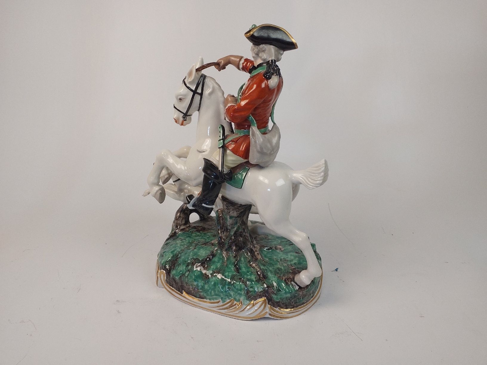 Statuette: Porzellanfigur Jäger zu Pferd – Usato da Luzern venduto da CaritasZentral 2