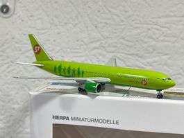 Herpa Wings 519274 S7 Airlines Boeing 767-300