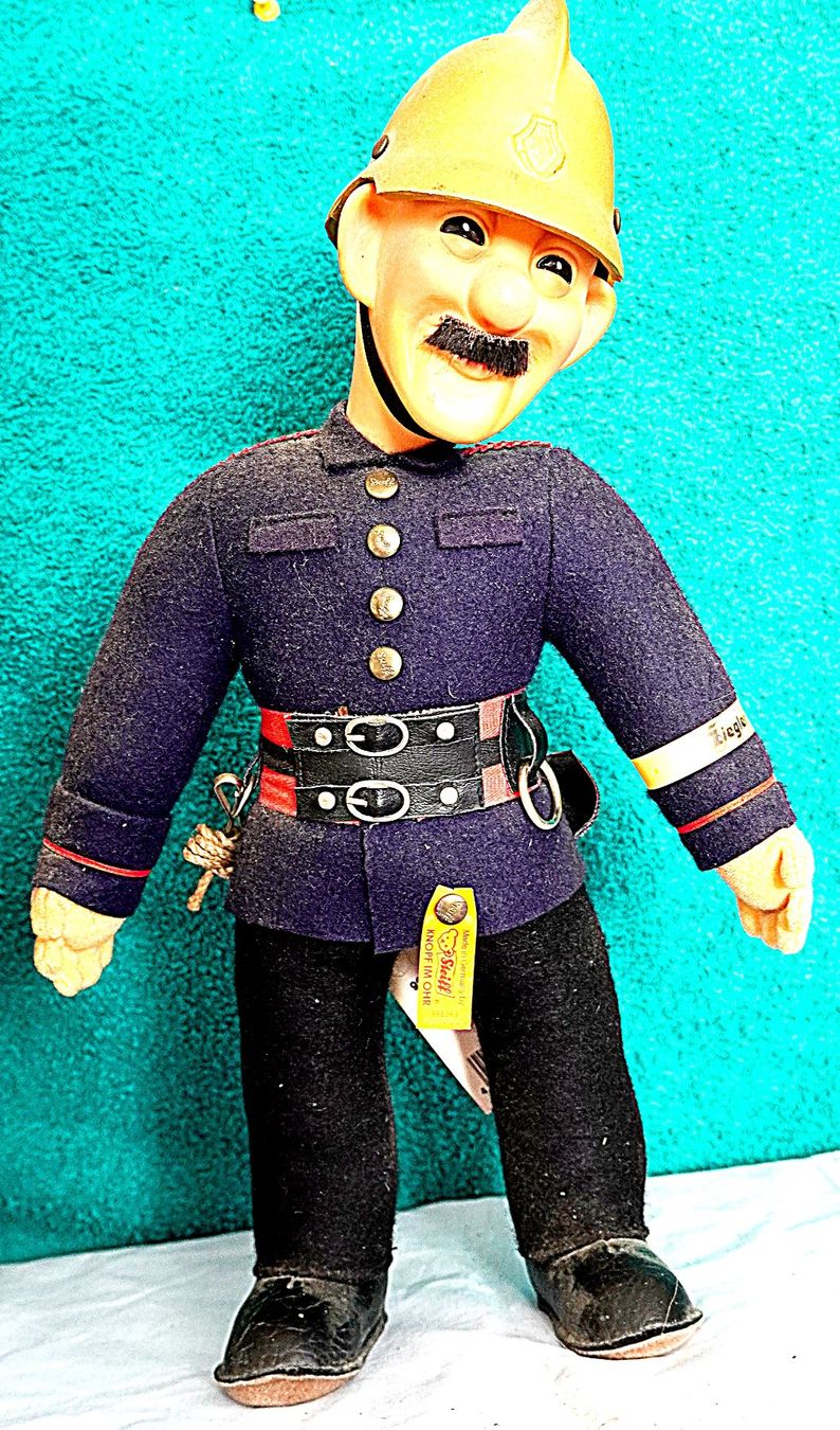 Steiff Giocattoli: Feuerwehr Mann Steiff alt – Usato da Baar venduto da 2cvbaar 6