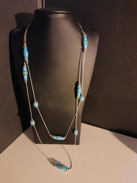 Avalaya Collana Magnetica Con Perle Di Vetro Azzurre E Anelli Di Cristallo – Lunghezza 50 Cm – Chiusura Magnetica