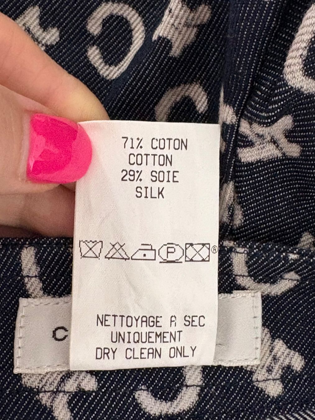Celine Pantaloni: Celine Mini Shorts Grösse 34 denim schwarz Monogram – Nuovo (secondo la descrizione) da Regensdorf venduto da secondchancefashion 3
