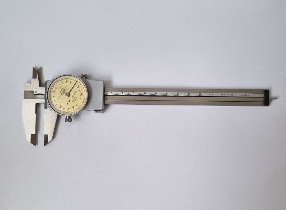 Zoll Und Mm Skala Analog Messschieber 150 Mm – Schieblehre Mit 0,02 Mm Genauigkeit, Feststellschraube, Zoll/mm Skala, Aus Kohlenstoffstahl, Für Industrie & Haushalt