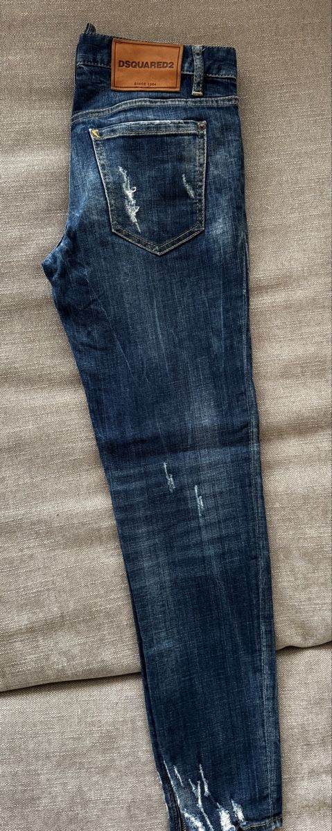 Dsquared2 Jeans: Dsquared2 Jeans - Size 42 - Stylish Distressed Look, Cool St – Nuovo (secondo la descrizione) da Wallisellen venduto da Corinne.- 2