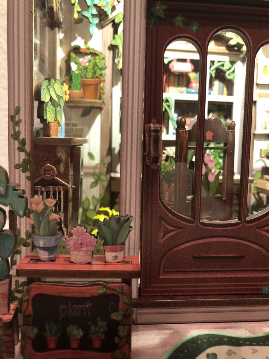Tutte le decorazioni: Green Life Bookshop - Book Nook – Usato da Zollikofen venduto da DelNero 4