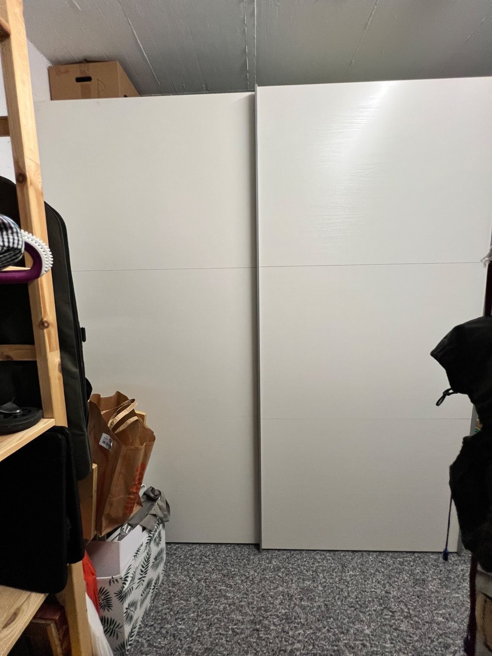 Pfister Schränke: Kleiderschrank mit Schiebetüren – Neu (gemäss Beschreibung) aus Neuenhof von rah_j2qp