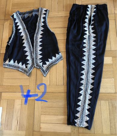 Ensemble gilet et pantalon noir broderie blanche T42
