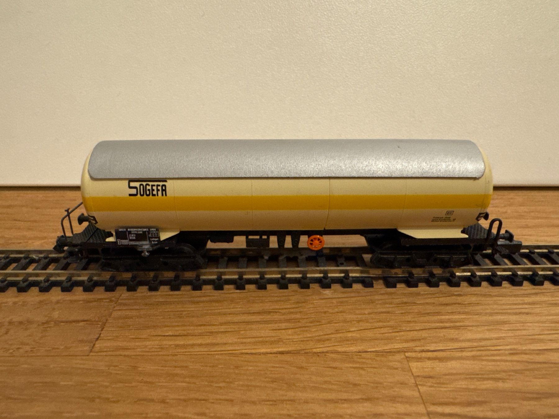 Arnold Modellini di ferrovie: Arnold 4371Kesselwagen "Sogefa" – Nuovo (secondo la descrizione) da Schlierbach venduto da Look8