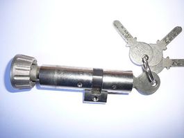 Schlosszylinder mit 4 Schlüsseln   KABA  8,5cm Drehknopf