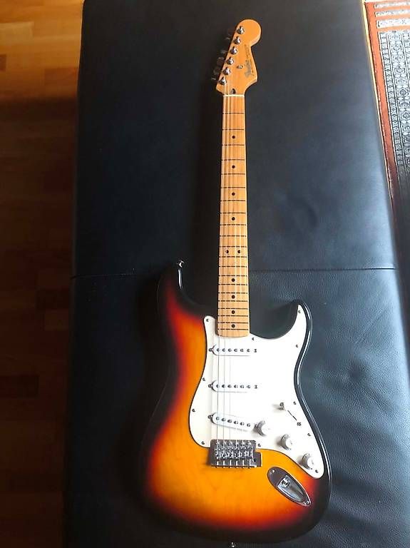Strumenti musicali: Fender Stratocaster, Sunburst – Usato da Matten b. Interl venduto da embo10 4