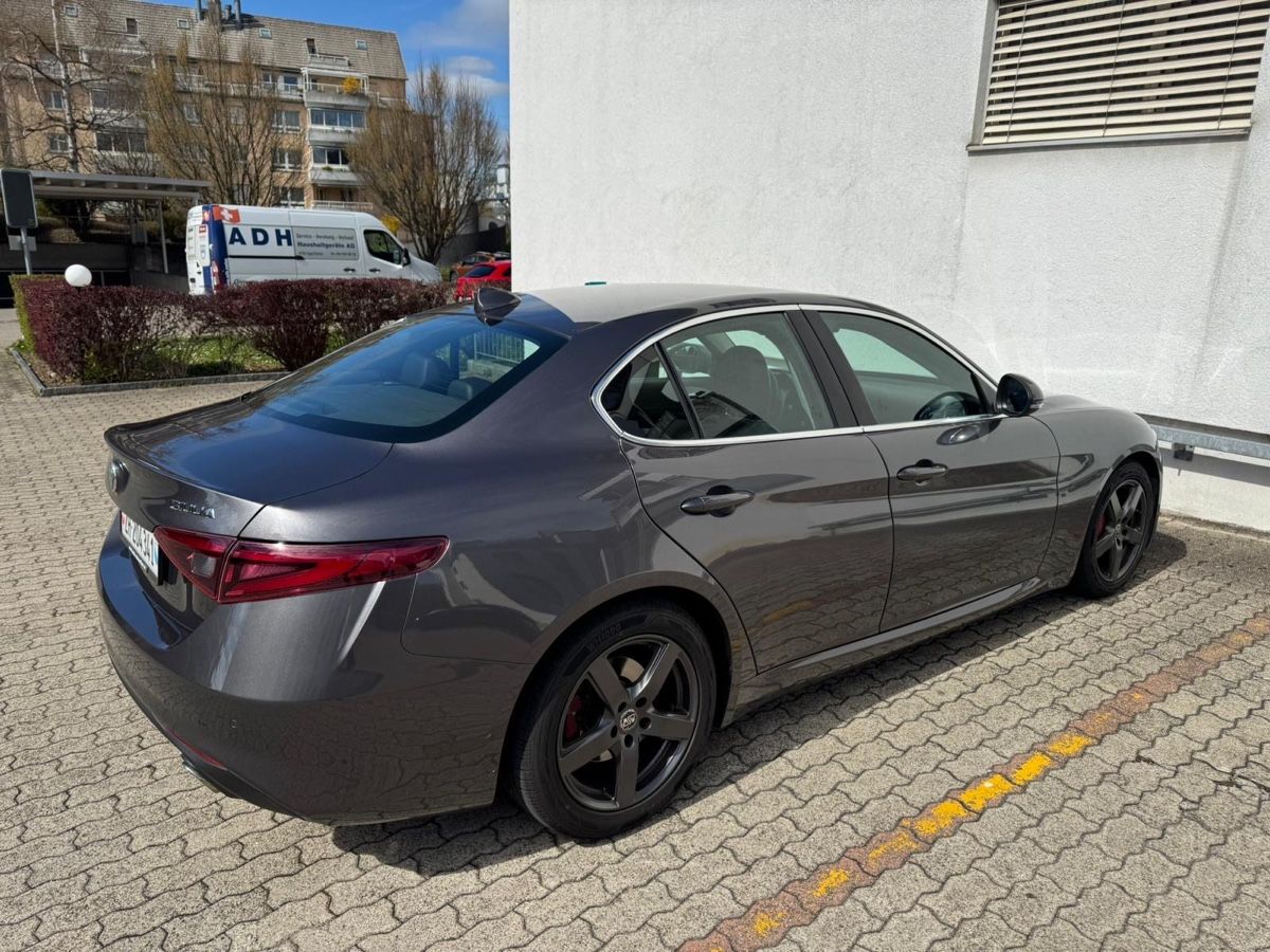 Alfa Romeo Automobili: Alfa Romeo Giulia – Usato da Uznach venduto da Bergomi161 3