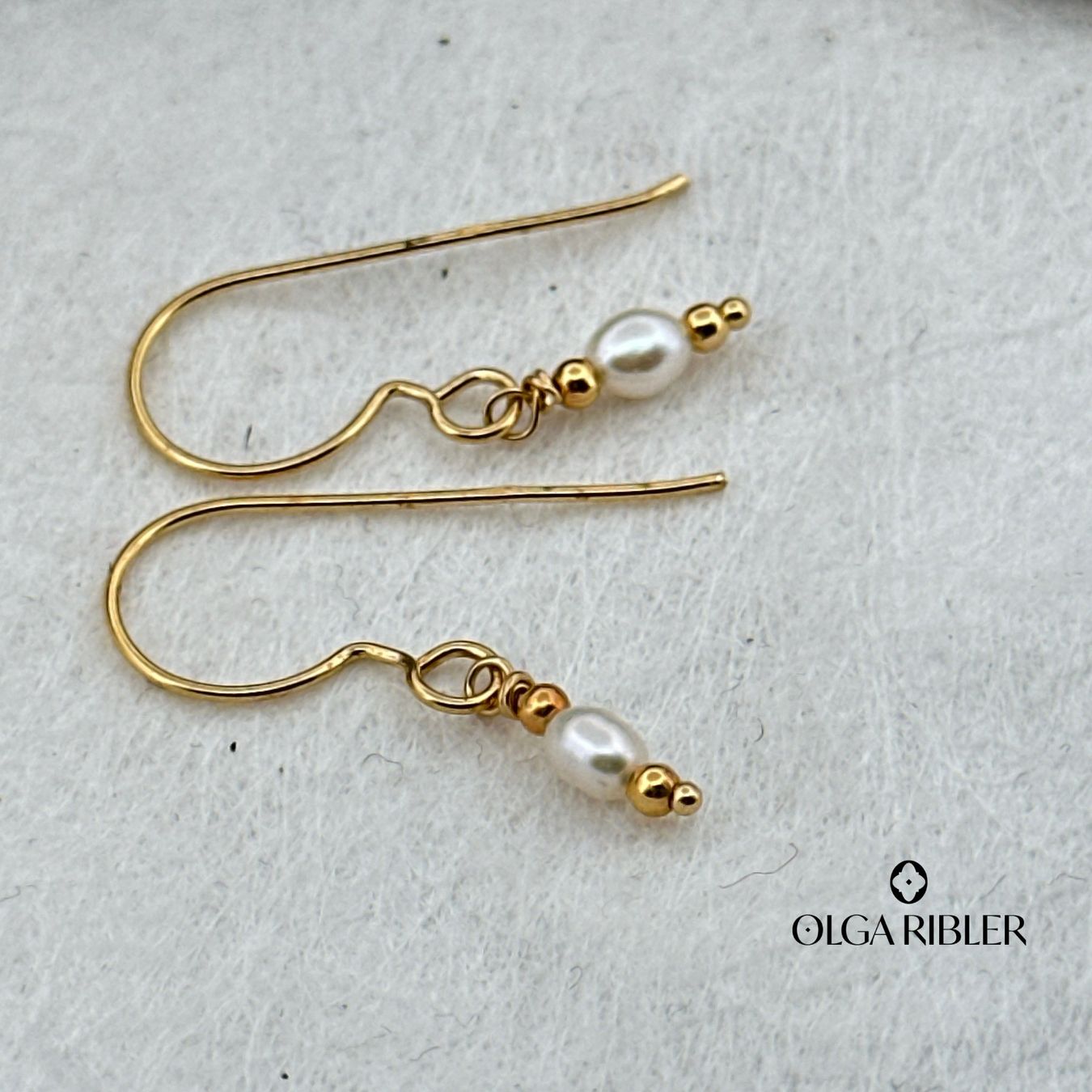 Olga Ribler Ohrringe & -stecker: Sterling Silber 925 Ohrringe mit kleinen Perlen – Neu (gemäss Beschreibung) aus Luzern von Schmuckoutlet