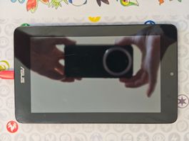 ASUS MeMO Pad ME172V (K0W) – defekt, mit Schutzhülle