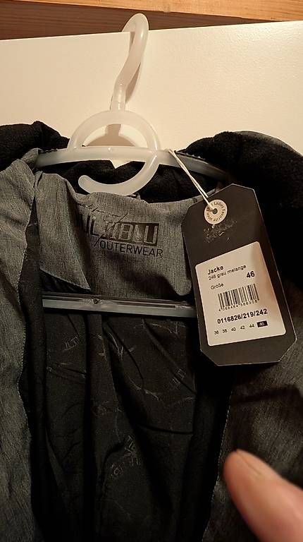 Cappotti: Manteau, veste longue  – Usato da Villars-Le-Terroir venduto da Nanoucard 1