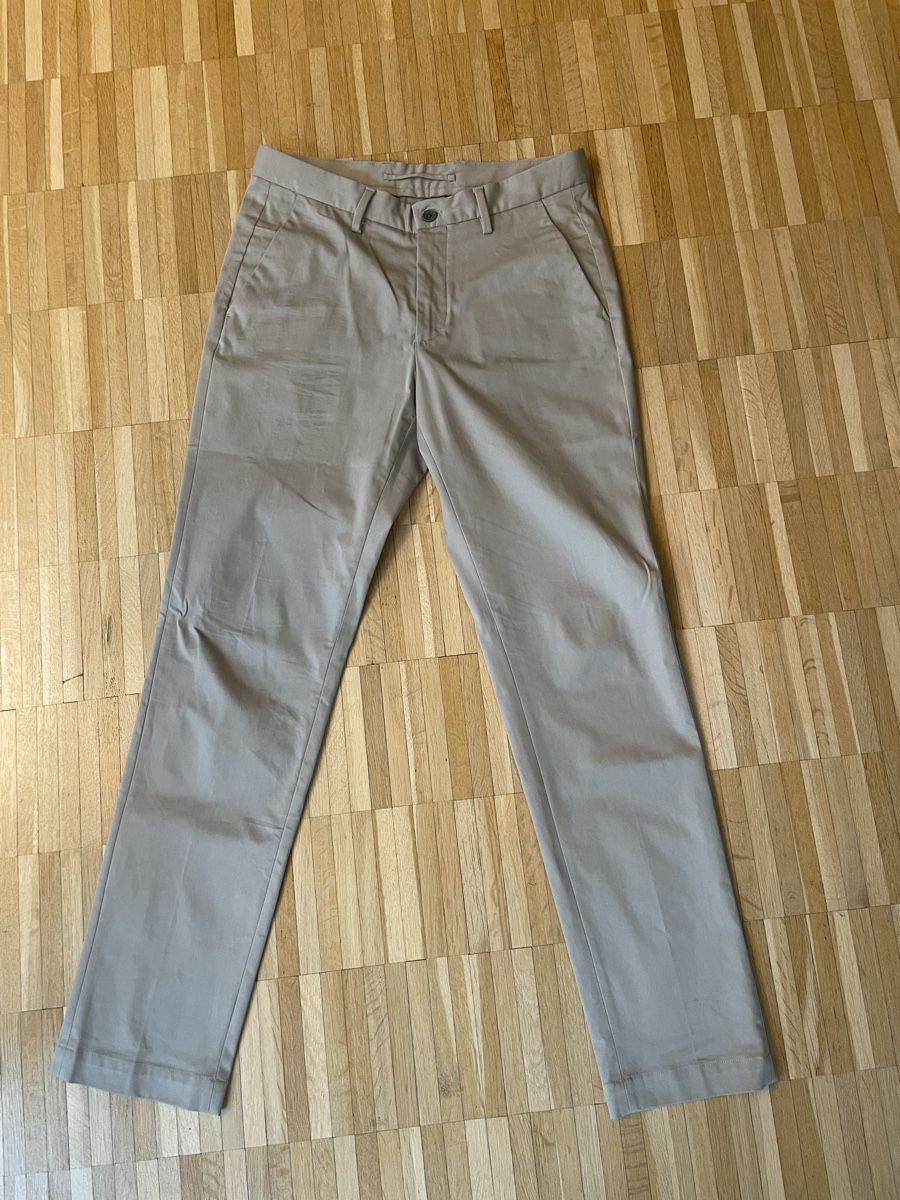 Pantaloni: Herrenhose von Massimo Dutti Beige, Grösse 40. – Nuovo (secondo la descrizione) da Zürich venduto da Melni