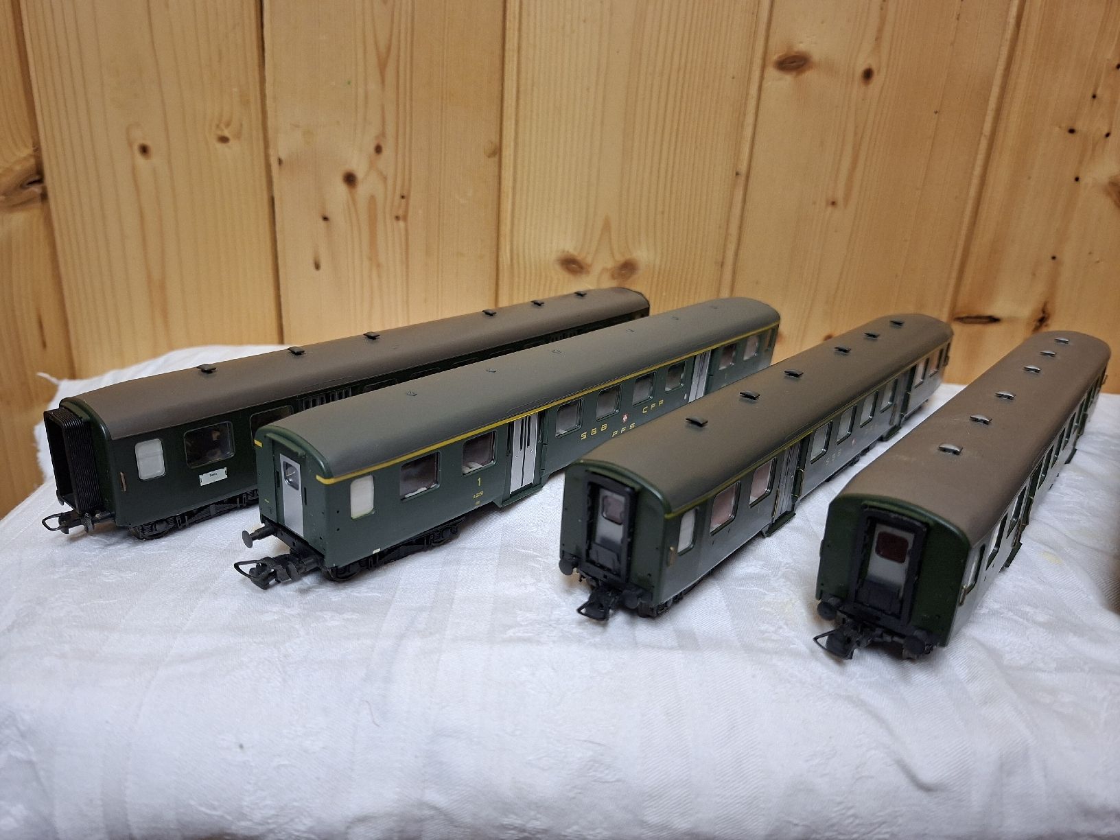 Liliput Modelleisenbahnen: SBB Leichtstahlwagen 5-teilig – Gebraucht aus Wädenswil von mape40 1