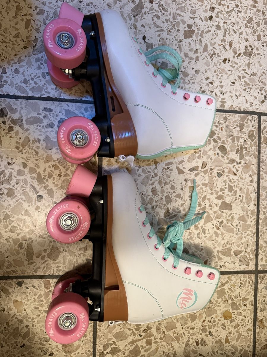 Patins à roul. & inline: Kinderrollschuhe – D'occasion à Oberglatt ZH par sam_vs55 1