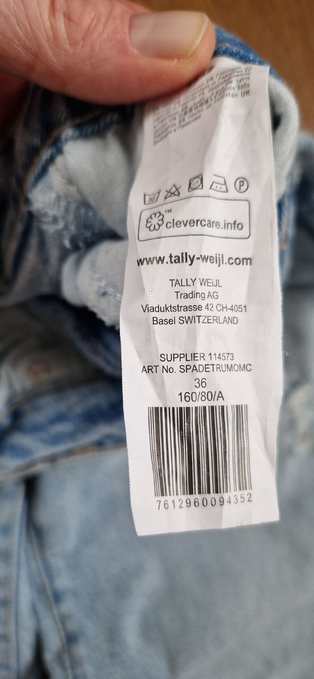 Tally Weijl Jeans: 🤩Coole Jeanshose – Usato da Grosswangen venduto da iranki80 2