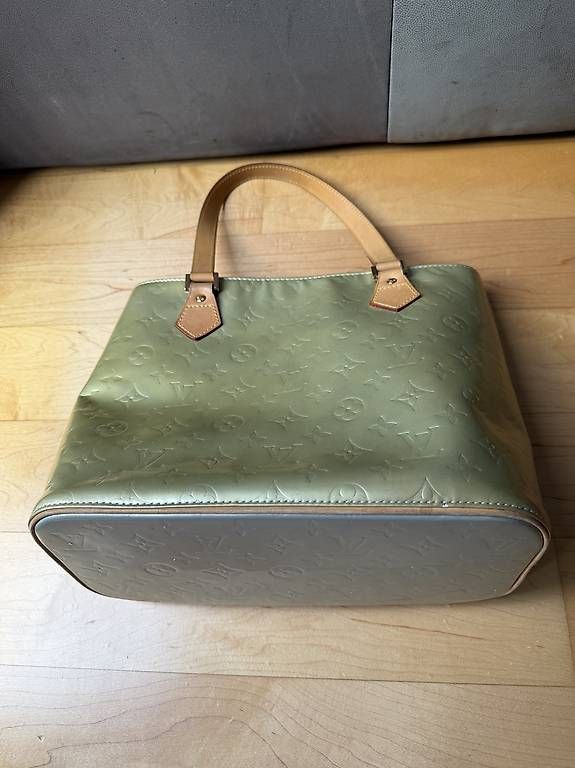 Borse da donna: Louis Vuitton Tasche grau – Usato da Dübendorf venduto da CorAr 2